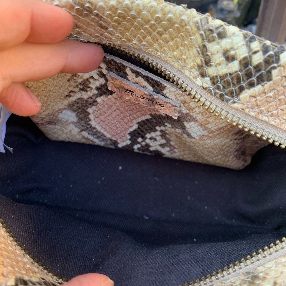 Madewell The Transport Camera Bag:‎ Snake Embossed Leather Edition - Picture 13 of 13